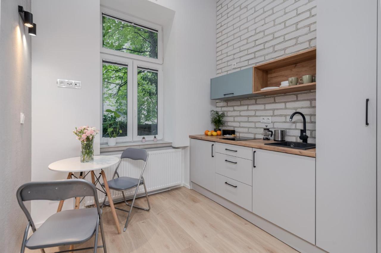 Parkside Fresh Apartments - Old Town Guesthouse - By Upstairs Cracovie Extérieur photo