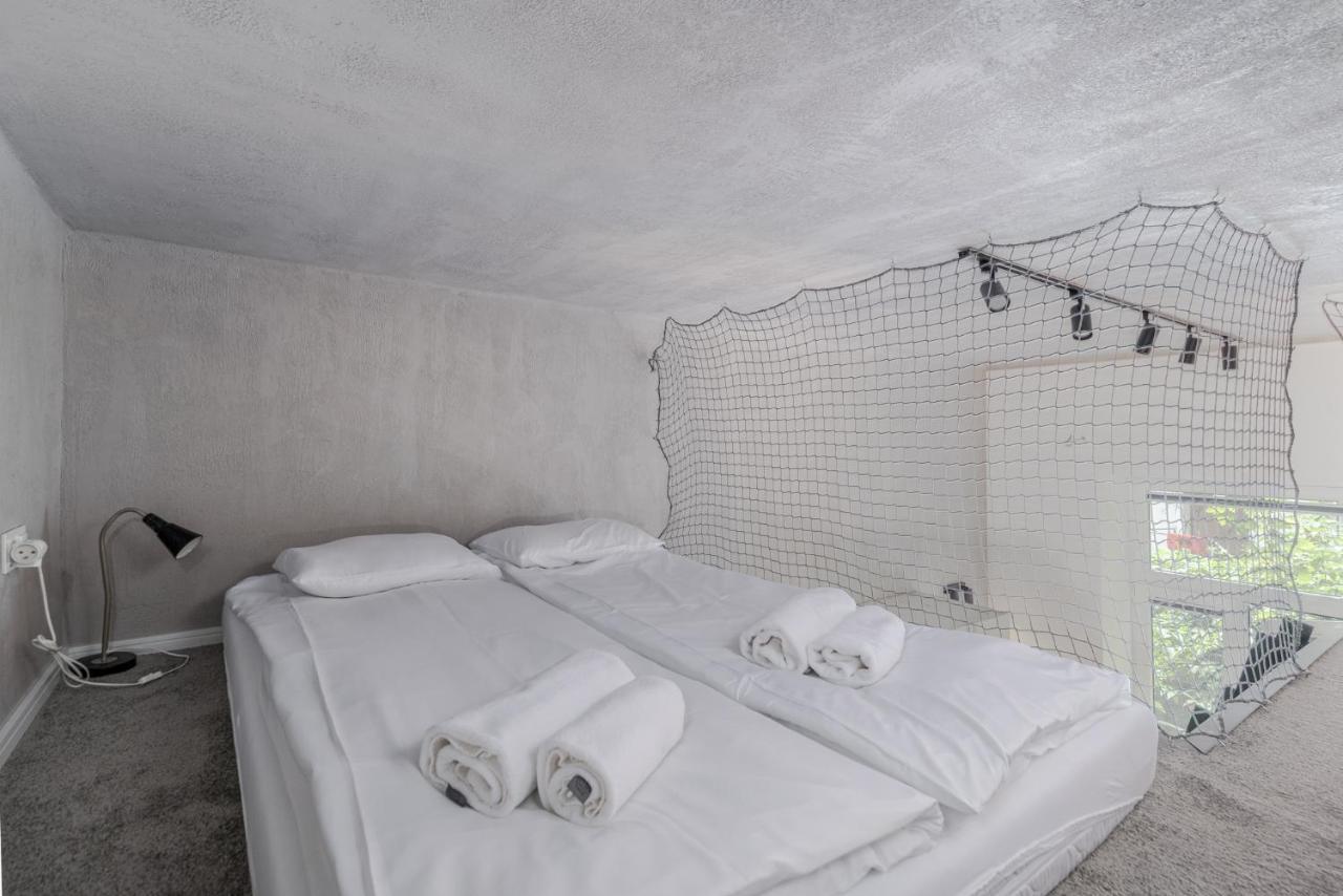 Parkside Fresh Apartments - Old Town Guesthouse - By Upstairs Cracovie Extérieur photo